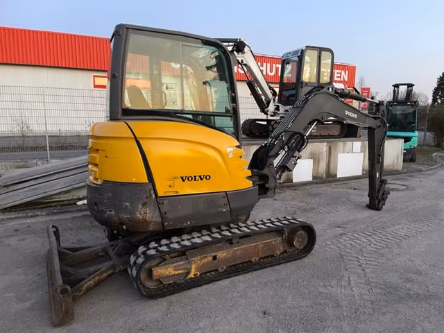 Volvo EC 35 C Minibagger mit Schnellwechsler & 2 Tieflöffeln